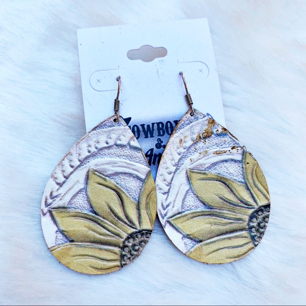 Leather Sunflower Earrings - White - Picture 2 of 2